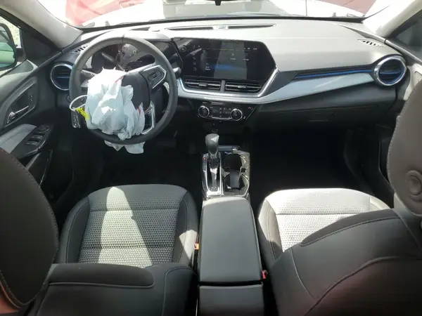KL77LHEP4SC211064 2025 CHEVROLET TRAX - Image 8