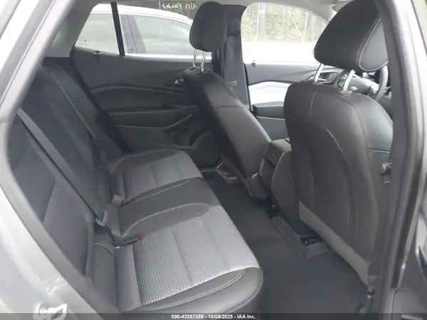 KL77LHEP4SC218516 2025 CHEVROLET TRAX - Image 8