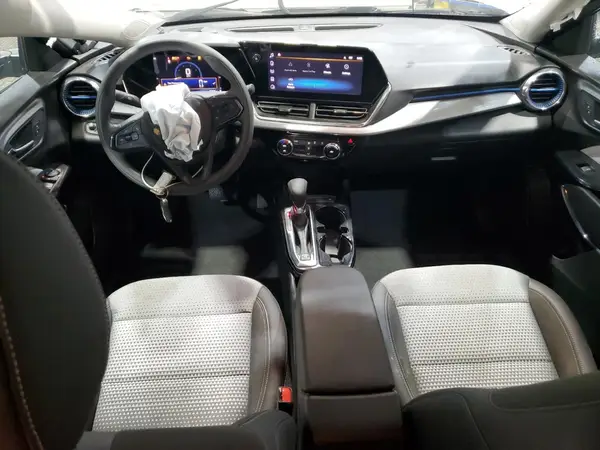 KL77LHEP4SC221271 2025 CHEVROLET TRAX - Image 8
