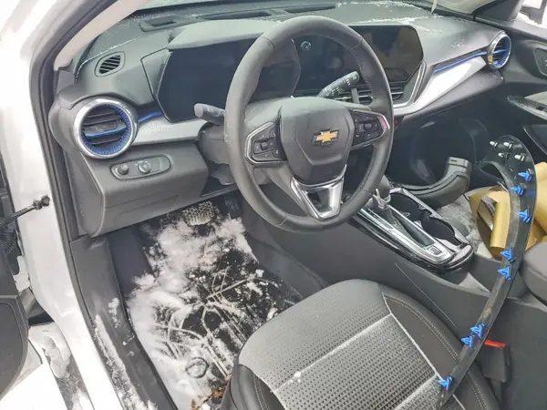 KL77LHEP4SC225711 2025 CHEVROLET TRAX - Image 8