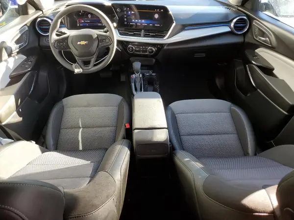 KL77LHEP4SC227281 2025 CHEVROLET TRAX - Image 8