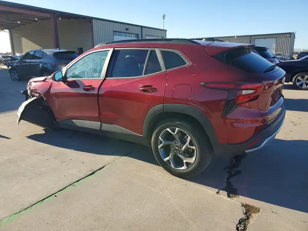 KL77LHEP4SC230049 2025 CHEVROLET TRAX - Image 2