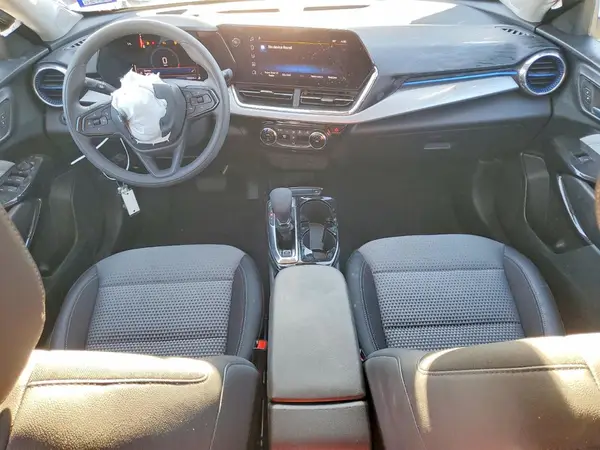KL77LHEP4SC230049 2025 CHEVROLET TRAX - Image 8