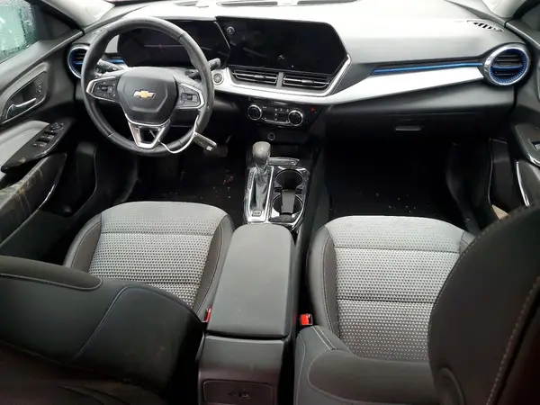 KL77LHEP4SC230696 2025 CHEVROLET TRAX - Image 8