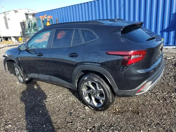 KL77LHEP4SC234344 2025 CHEVROLET TRAX - Image 2