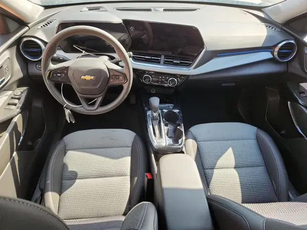 KL77LHEP4SC234943 2025 CHEVROLET TRAX - Image 8