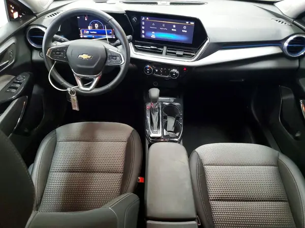 KL77LHEP4SC238197 2025 CHEVROLET TRAX - Image 8