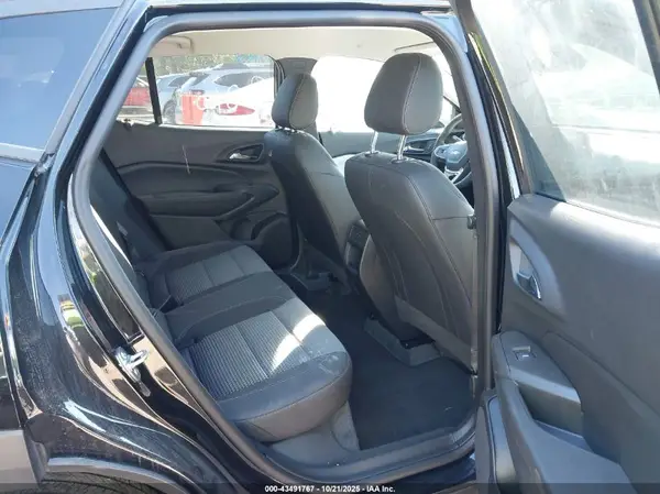 KL77LHEP4SC241942 2025 CHEVROLET TRAX - Image 8