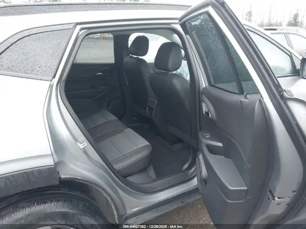 KL77LHEP4SC248969 2025 CHEVROLET TRAX - Image 8
