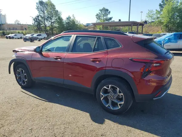 KL77LHEP4SC252763 2025 CHEVROLET TRAX - Image 2