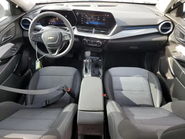 KL77LHEP4SC257610 2025 CHEVROLET TRAX - Image 8