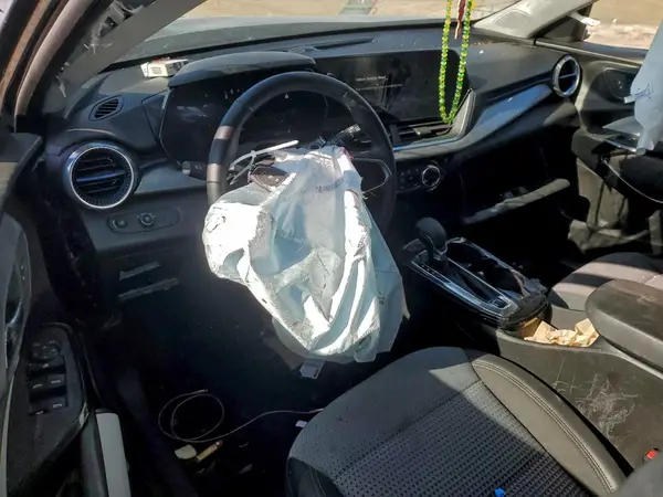 KL77LHEP4SC260846 2025 CHEVROLET TRAX - Image 8