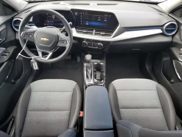 KL77LHEP4SC267635 2025 CHEVROLET TRAX - Image 8