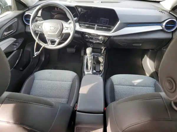 KL77LHEP4SC267859 2025 CHEVROLET TRAX - Image 8