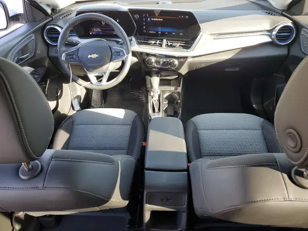 KL77LHEP4SC270759 2025 CHEVROLET TRAX - Image 8
