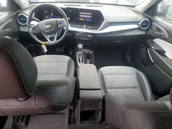 KL77LHEP4SC273502 2025 CHEVROLET TRAX - Image 8