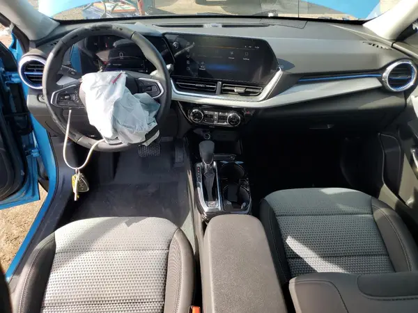 KL77LHEP4SC275363 2025 CHEVROLET TRAX - Image 8