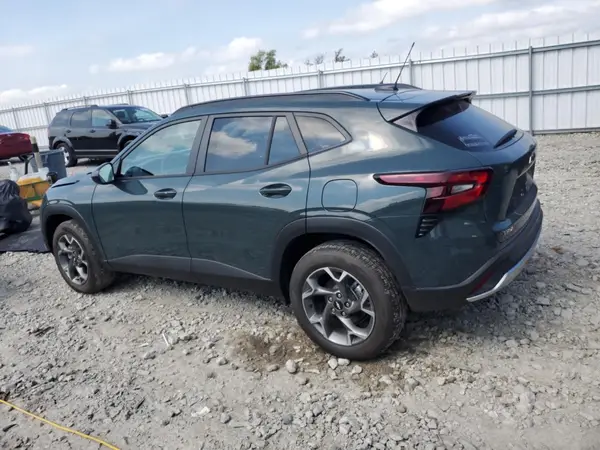 KL77LHEP4SC289182 2025 CHEVROLET TRAX - Image 2