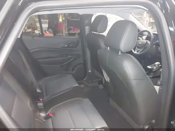 KL77LHEP4SC303968 2025 CHEVROLET TRAX - Image 8