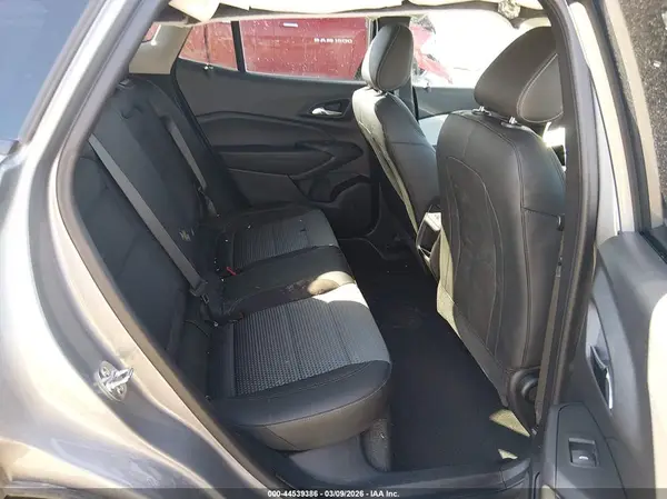 KL77LHEP4SC337604 2025 CHEVROLET TRAX - Image 8