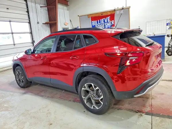 KL77LHEP4TC010234 2026 CHEVROLET TRAX - Image 2