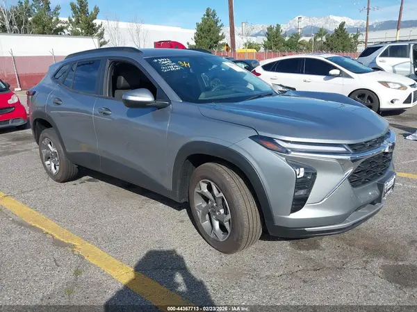 KL77LHEP4TC047686 2026 CHEVROLET TRAX - Image 1