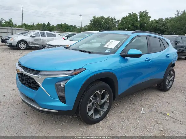 KL77LHEP4TC125531 2026 CHEVROLET TRAX - Image 2