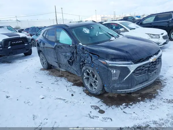 KL77LHEP5SC011715 2025 CHEVROLET TRAX - Image 1