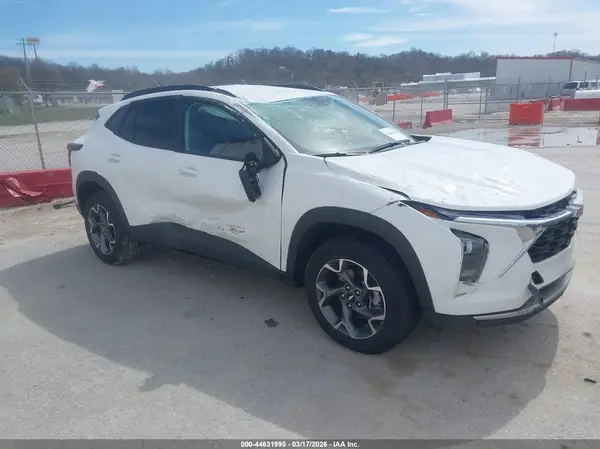 KL77LHEP5SC015702 2025 CHEVROLET TRAX - Image 1