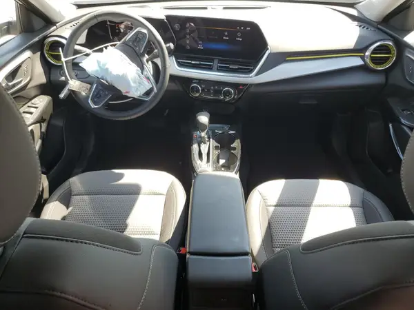 KL77LHEP5SC020138 2025 CHEVROLET TRAX - Image 8