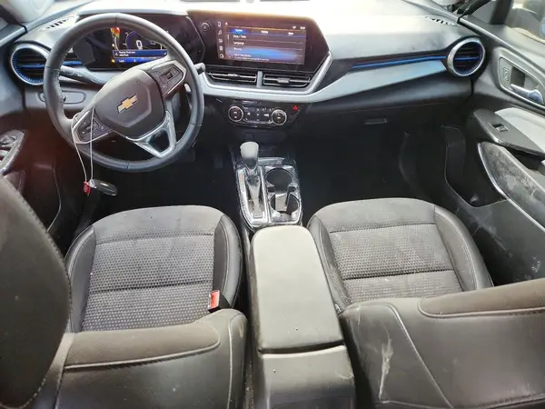 KL77LHEP5SC027526 2025 CHEVROLET TRAX - Image 8