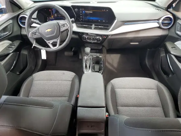KL77LHEP5SC034296 2025 CHEVROLET TRAX - Image 8