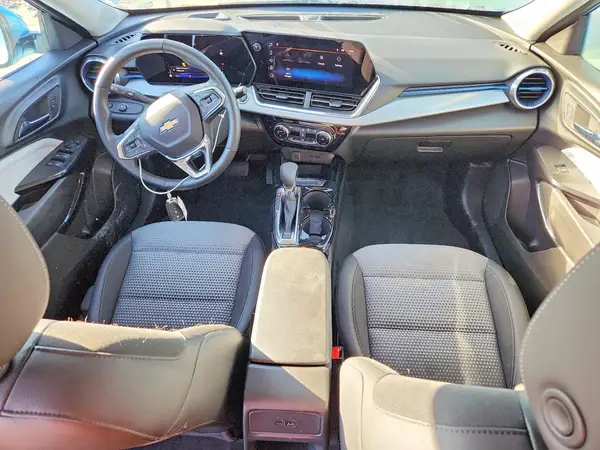 KL77LHEP5SC034539 2025 CHEVROLET TRAX - Image 8
