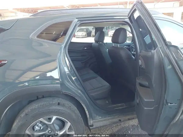 KL77LHEP5SC036789 2025 CHEVROLET TRAX - Image 8