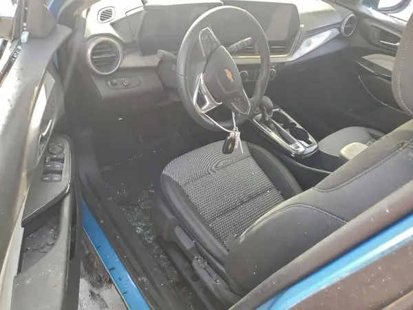 KL77LHEP5SC038123 2025 CHEVROLET TRAX - Image 8