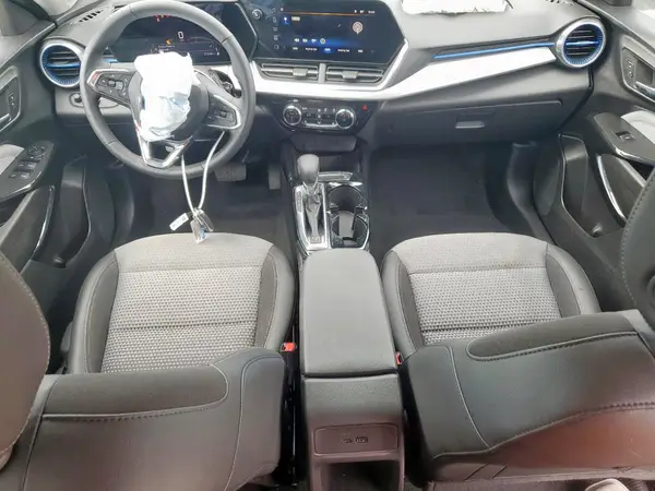 KL77LHEP5SC041605 2025 CHEVROLET TRAX - Image 8
