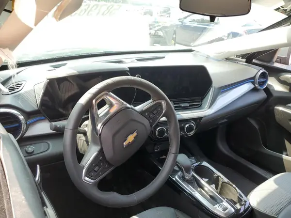KL77LHEP5SC044875 2025 CHEVROLET TRAX - Image 8