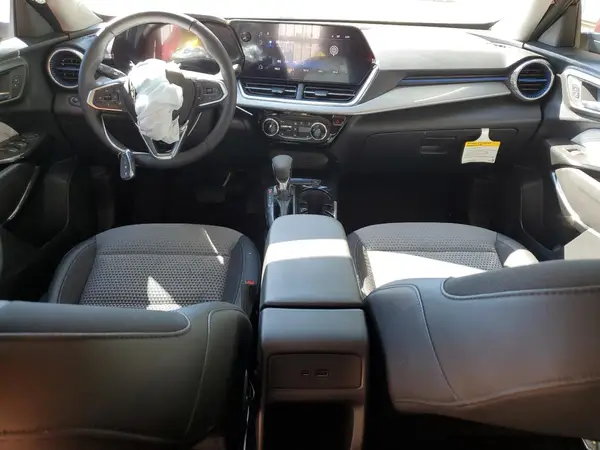KL77LHEP5SC045802 2025 CHEVROLET TRAX - Image 8