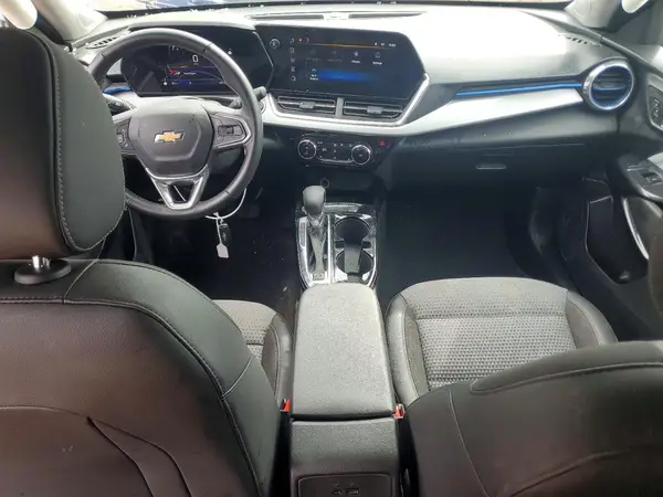 KL77LHEP5SC049719 2025 CHEVROLET TRAX - Image 8