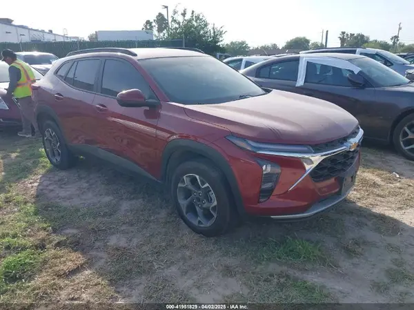 KL77LHEP5SC052717 2025 CHEVROLET TRAX - Image 1