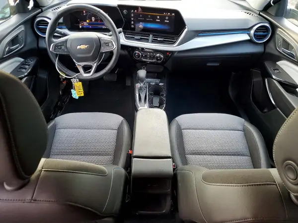 KL77LHEP5SC054886 2025 CHEVROLET TRAX - Image 8