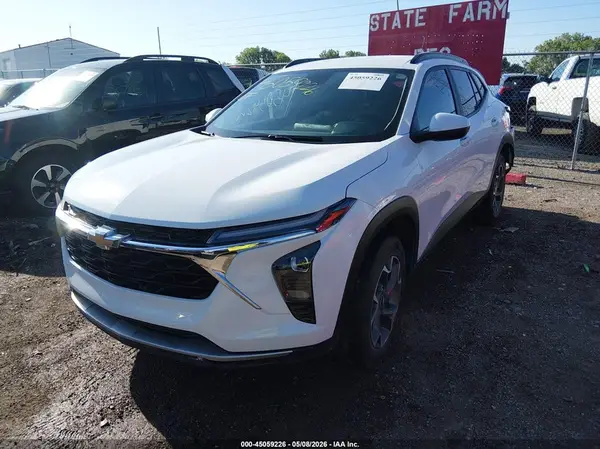 KL77LHEP5SC065709 2025 CHEVROLET TRAX - Image 2
