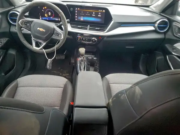 KL77LHEP5SC067444 2025 CHEVROLET TRAX - Image 8