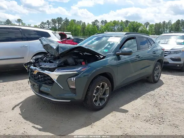 KL77LHEP5SC071624 2025 CHEVROLET TRAX - Image 2