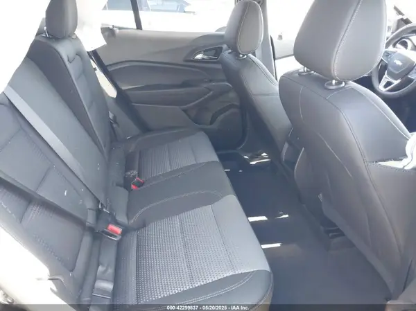 KL77LHEP5SC085846 2025 CHEVROLET TRAX - Image 8