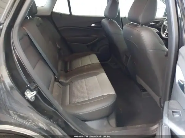 KL77LHEP5SC088309 2025 CHEVROLET TRAX - Image 8