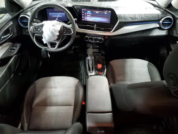 KL77LHEP5SC088701 2025 CHEVROLET TRAX - Image 8
