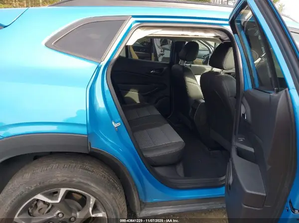 KL77LHEP5SC113340 2025 CHEVROLET TRAX - Image 8