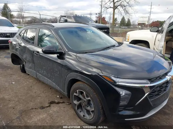 KL77LHEP5SC122099 2025 CHEVROLET TRAX - Image 1