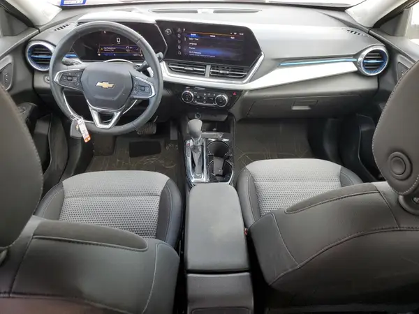 KL77LHEP5SC124208 2025 CHEVROLET TRAX - Image 8
